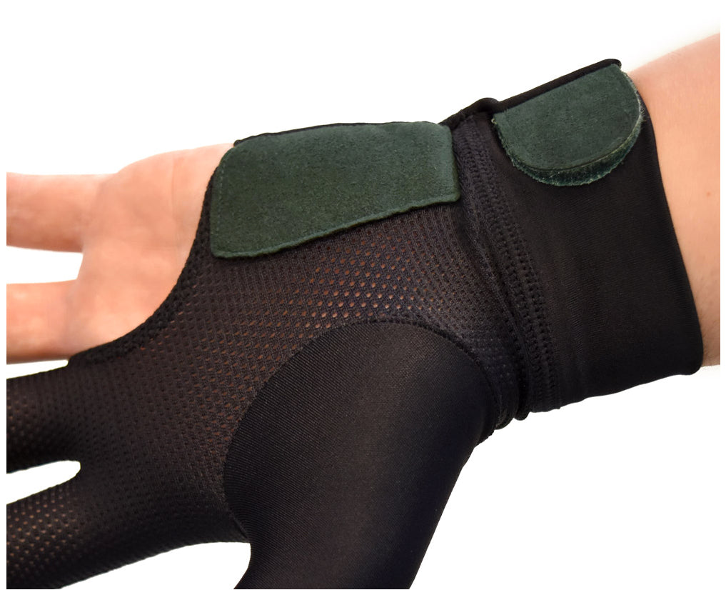 McDermott Billiard Pool Glove (Left Hand, Medium)